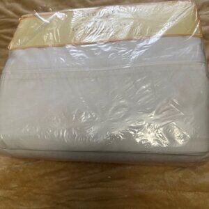 New white Queen set 200 Count